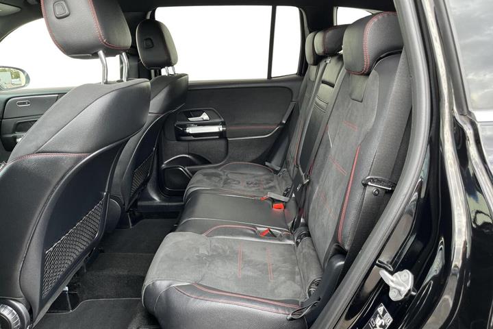 Sort Mercedes GLB200 fra 2021