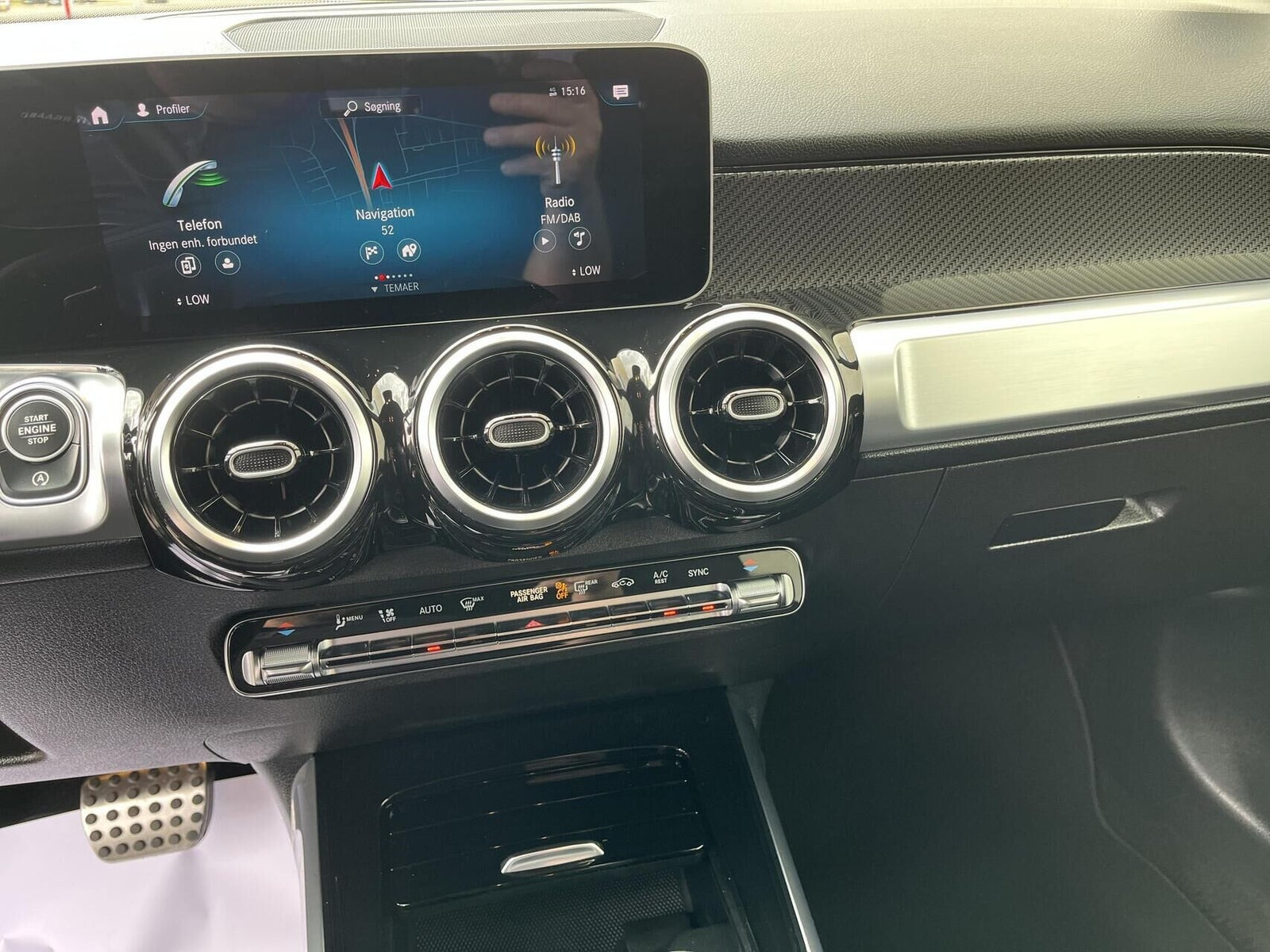 Sort Mercedes GLB200 fra 2021