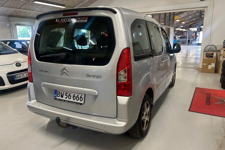 Sølv Citroën Berlingo fra 2010