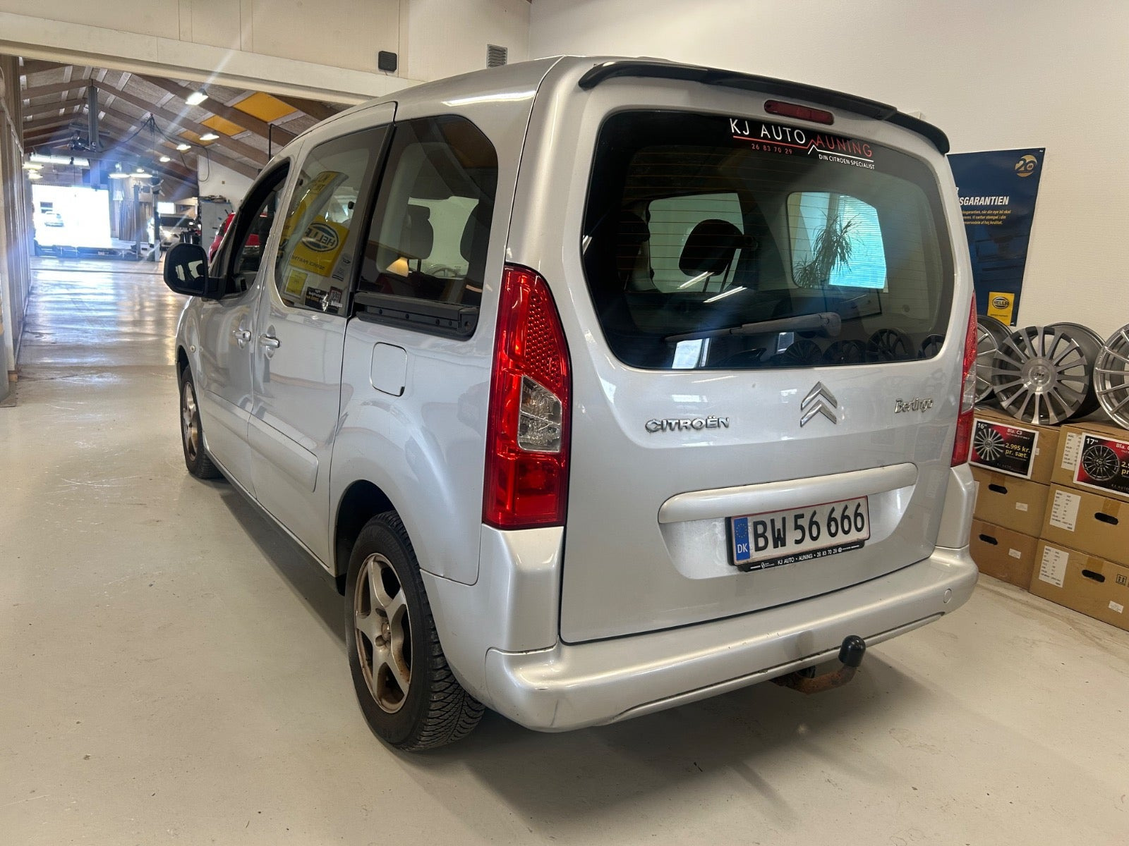 Sølv Citroën Berlingo fra 2010