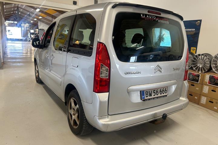 Sølv Citroën Berlingo fra 2010