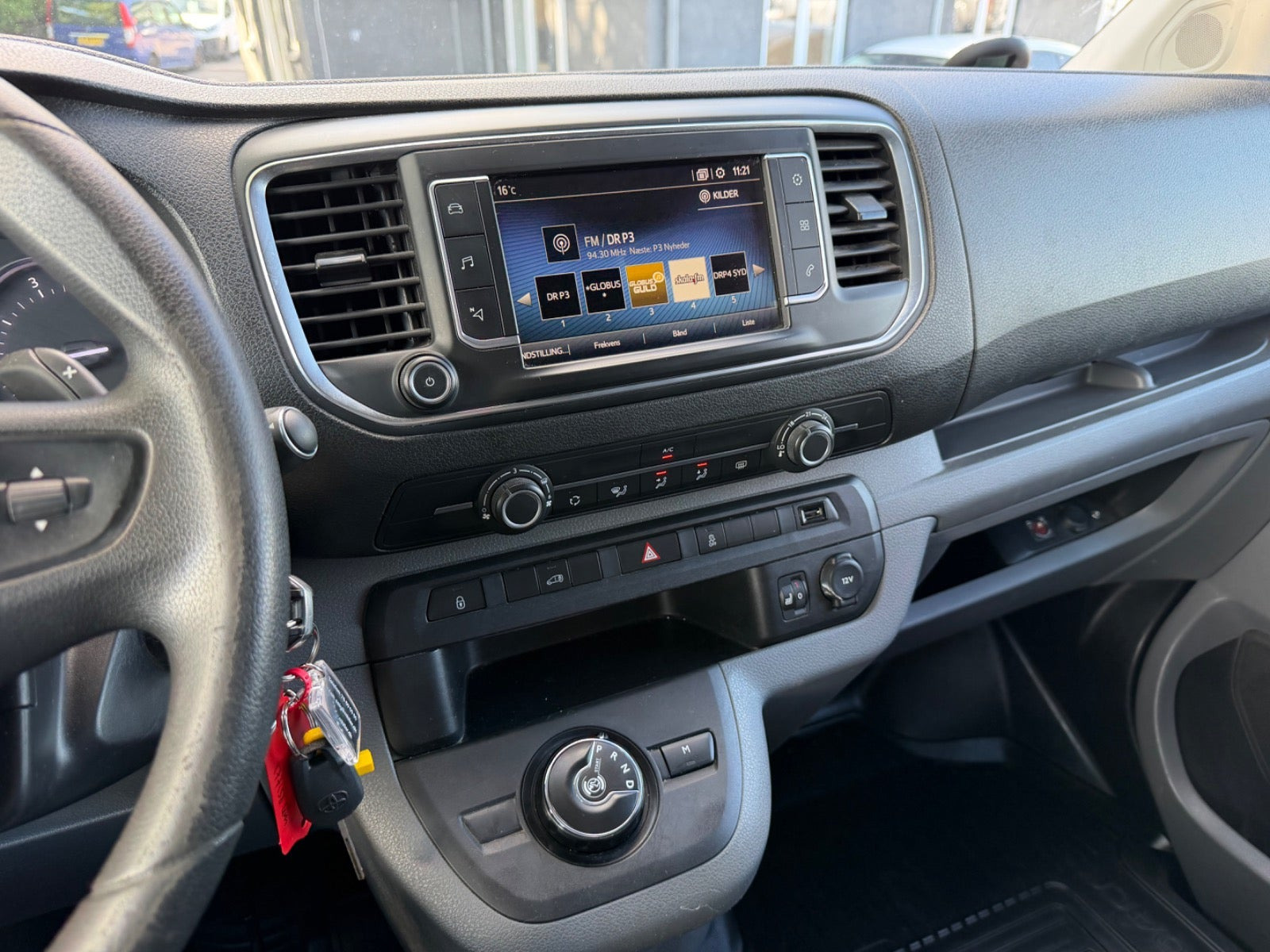 Hvid Toyota ProAce fra 2018