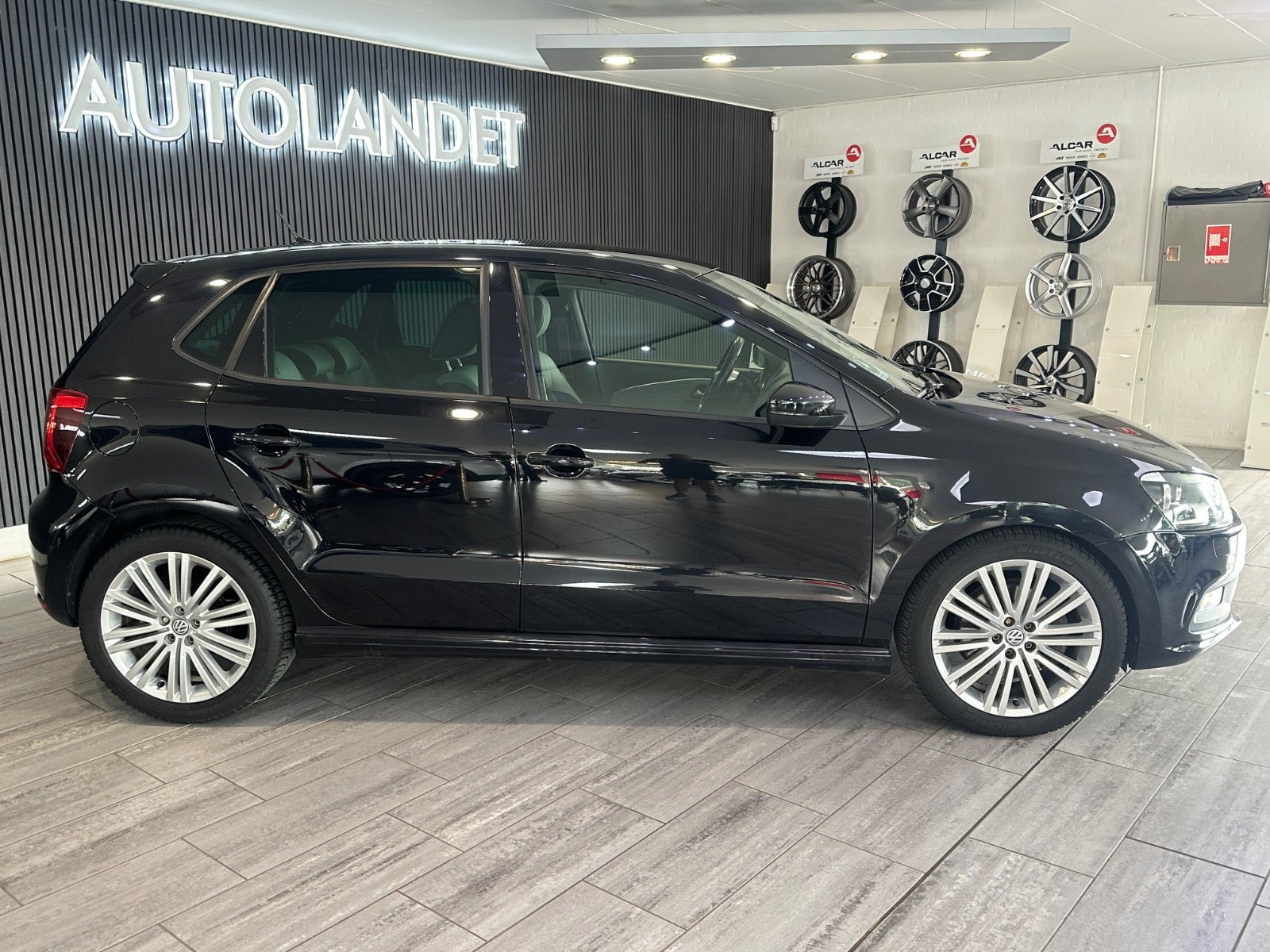 Sort VW Polo fra 2017