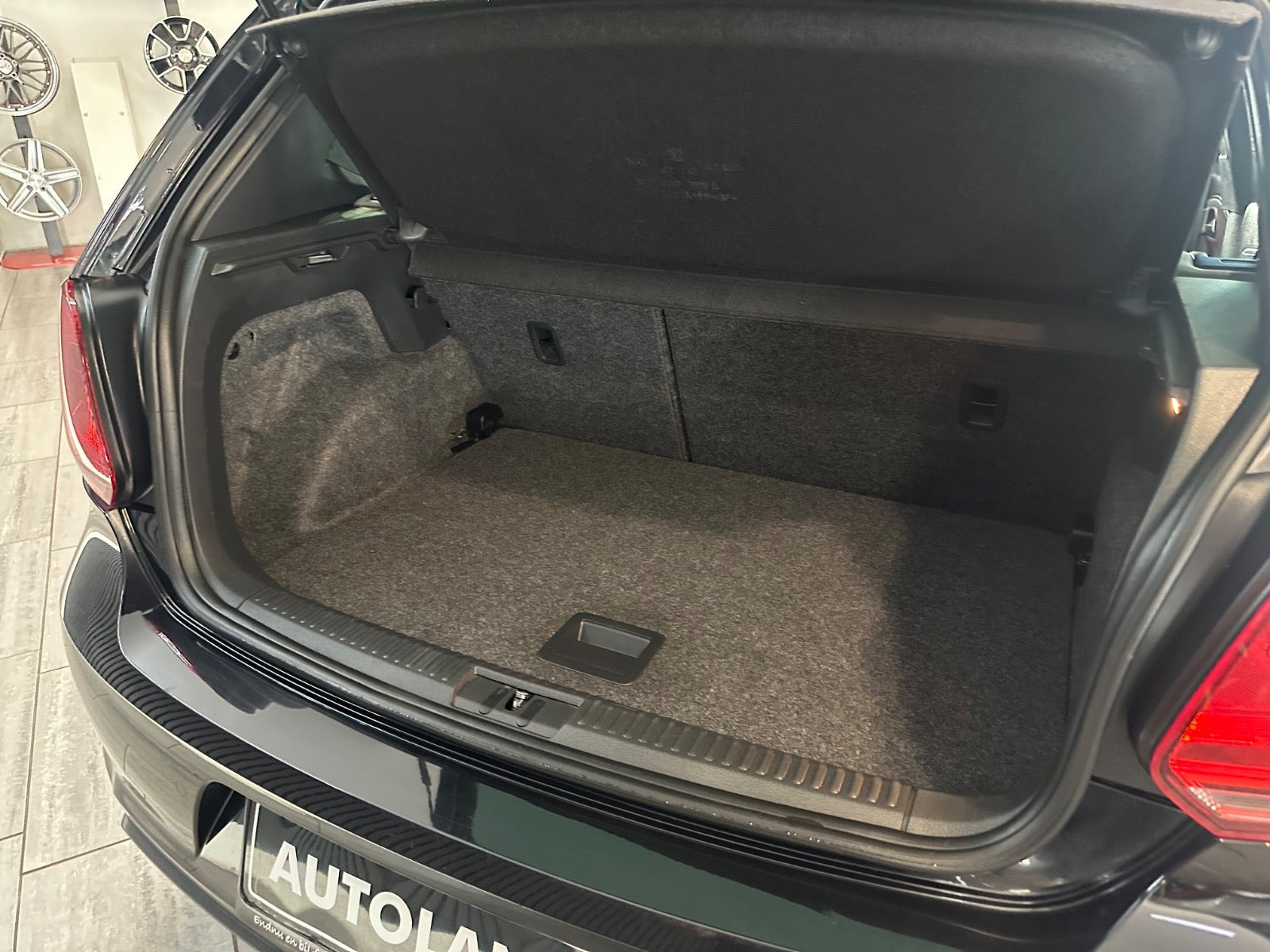 Sort VW Polo fra 2017