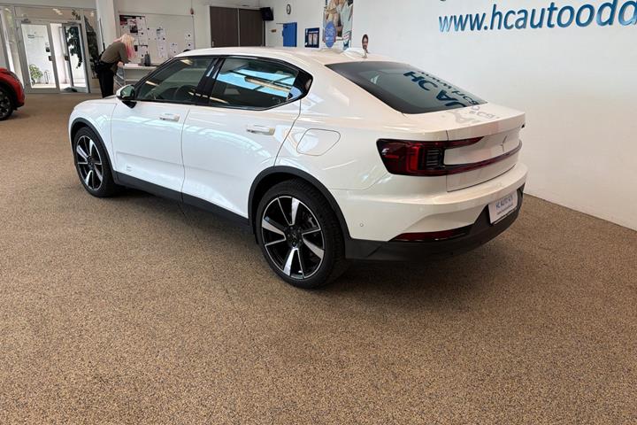 Hvid Polestar 2 fra 2023
