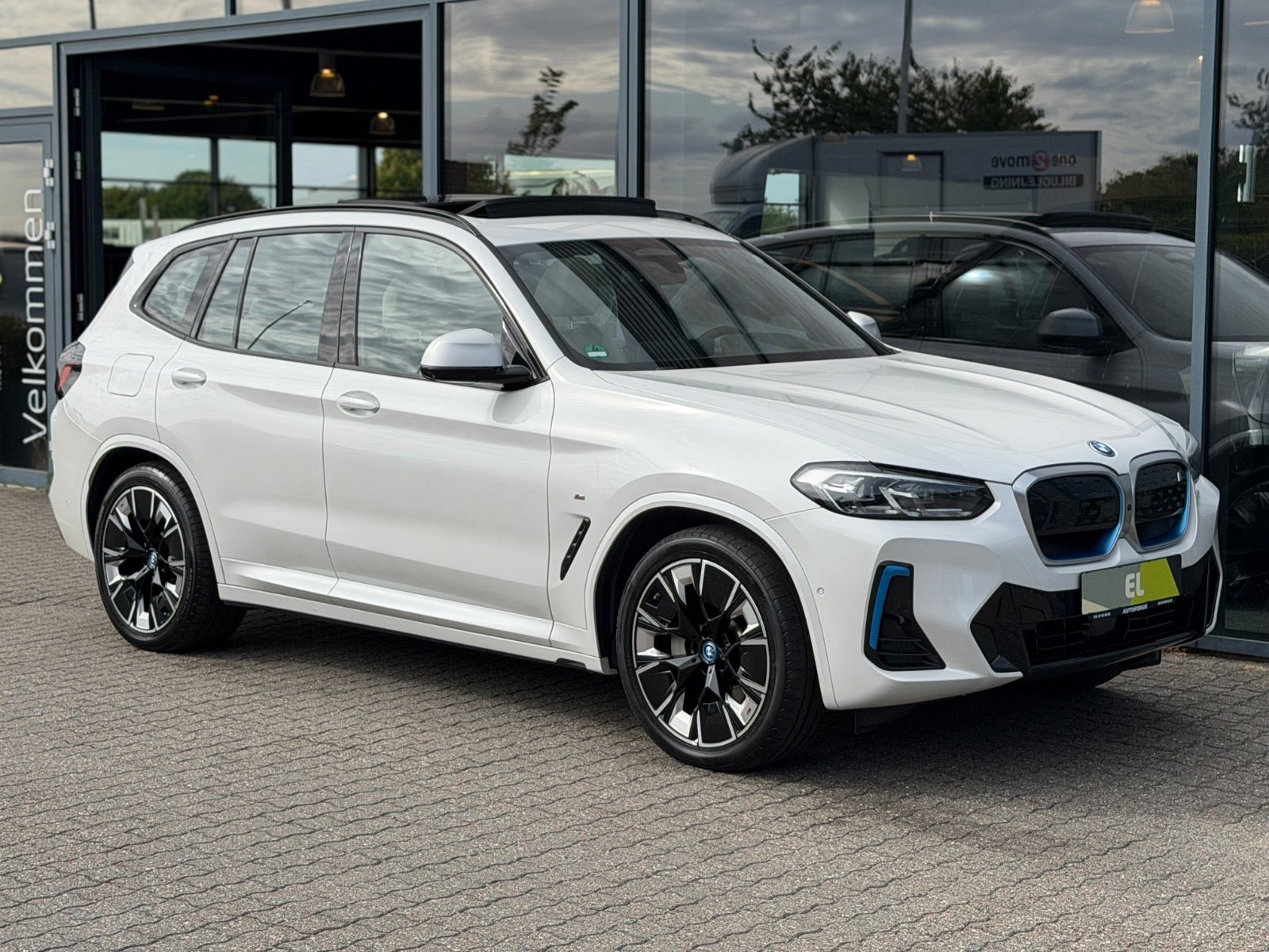 BMW iX3 Charged Plus M-Sport