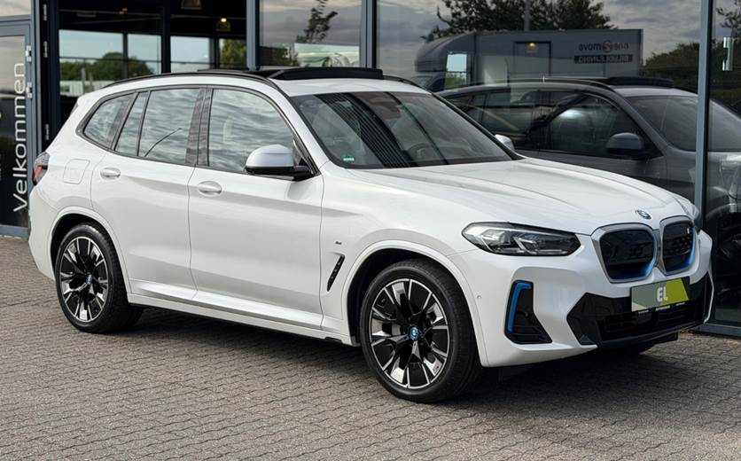 BMW iX3 Charged Plus M-Sport