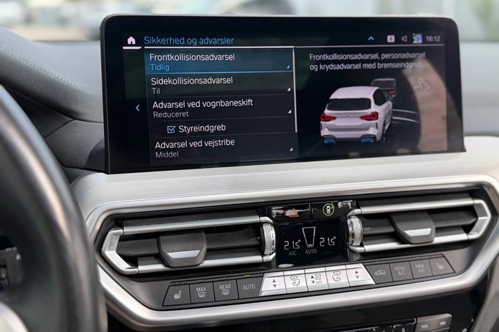 Hvid BMW iX3 fra 2023