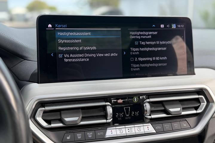 Hvid BMW iX3 fra 2023