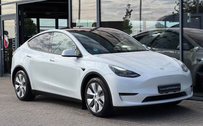 Tesla Model Y Long Range AWD