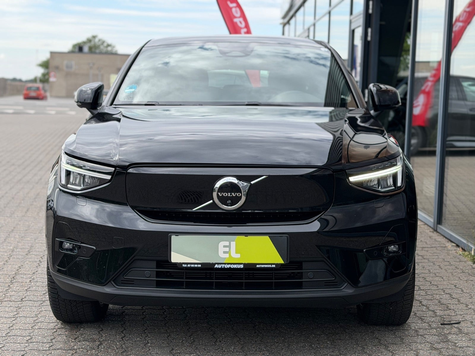 Sort Volvo C40 fra 2023