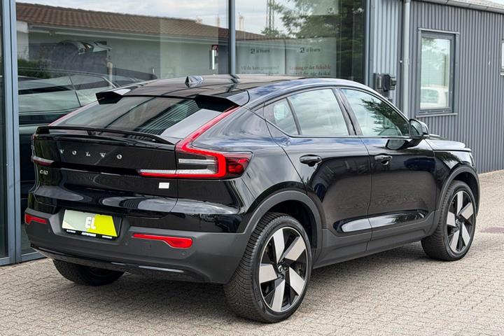 Sort Volvo C40 fra 2023