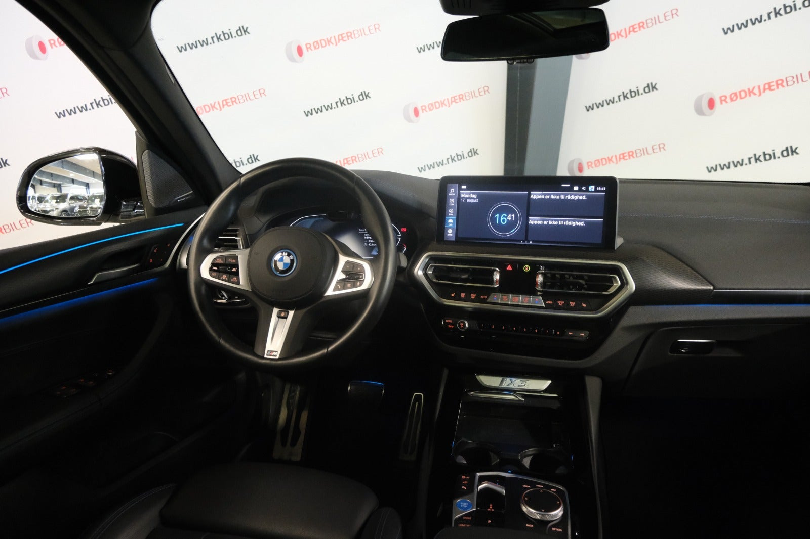 Hvid BMW iX3 fra 2023
