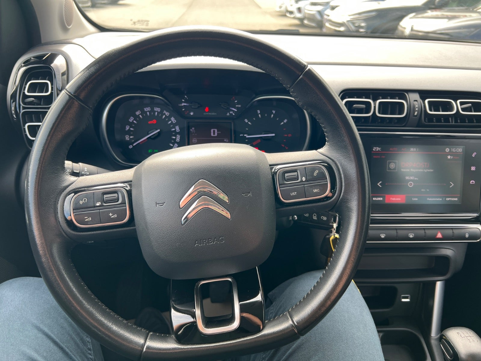Grå Citroën C3 Aircross fra 2019