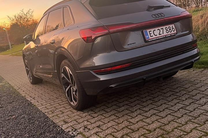 undefined Audi e-tron fra 2021