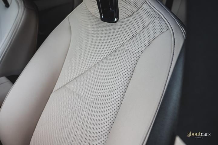 Blå BMW iX fra 2022