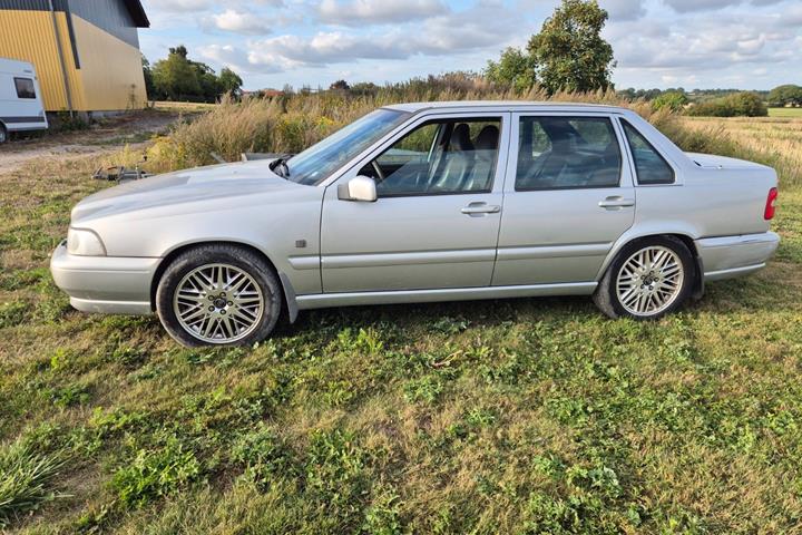 Sølv Volvo S70 fra 2000