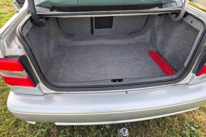 Sølv Volvo S70 fra 2000