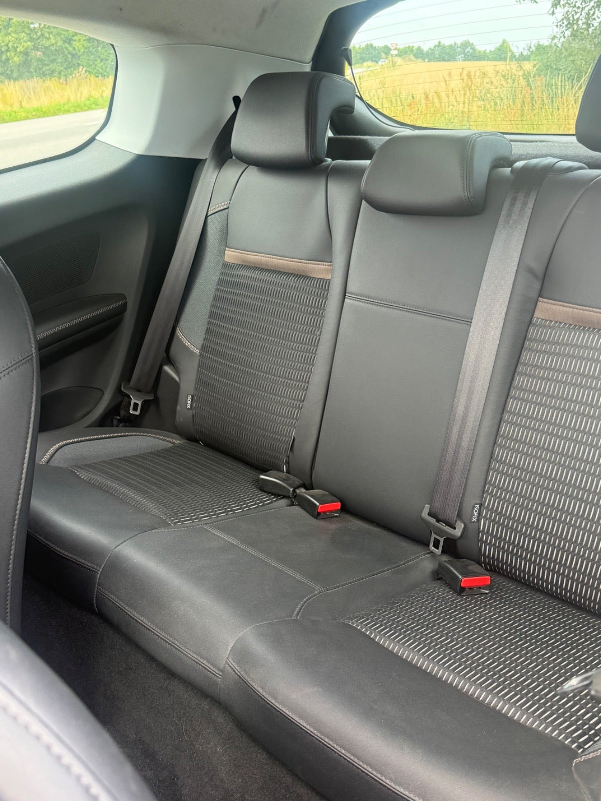 undefined Peugeot 208 fra 2012