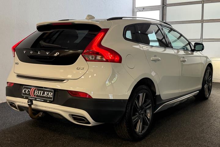 Hvid Volvo V40 CC fra 2014