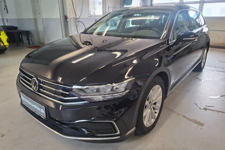 Sort VW Passat fra 2022