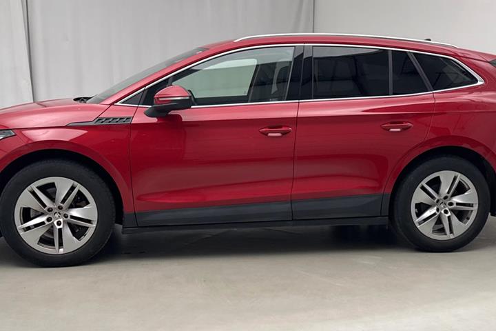 Rød Skoda Enyaq fra 2023
