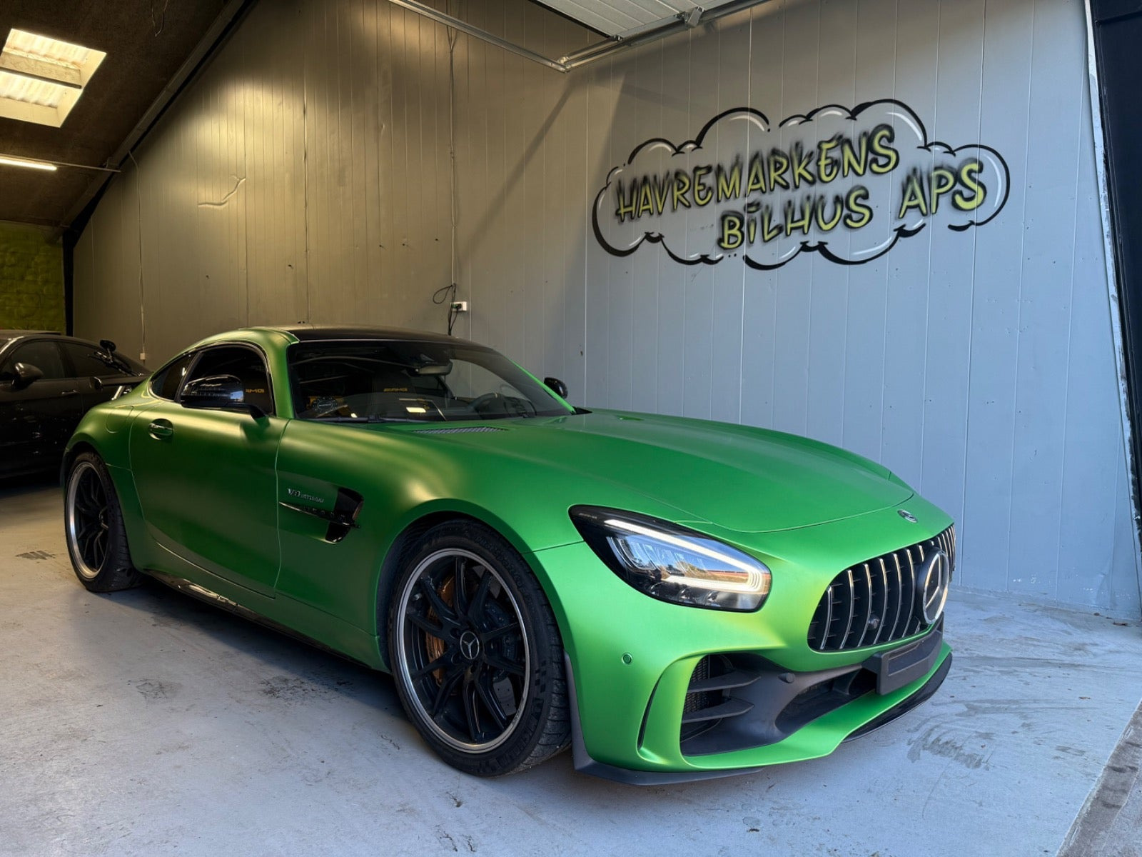 Grøn Mercedes AMG GT R fra 2020