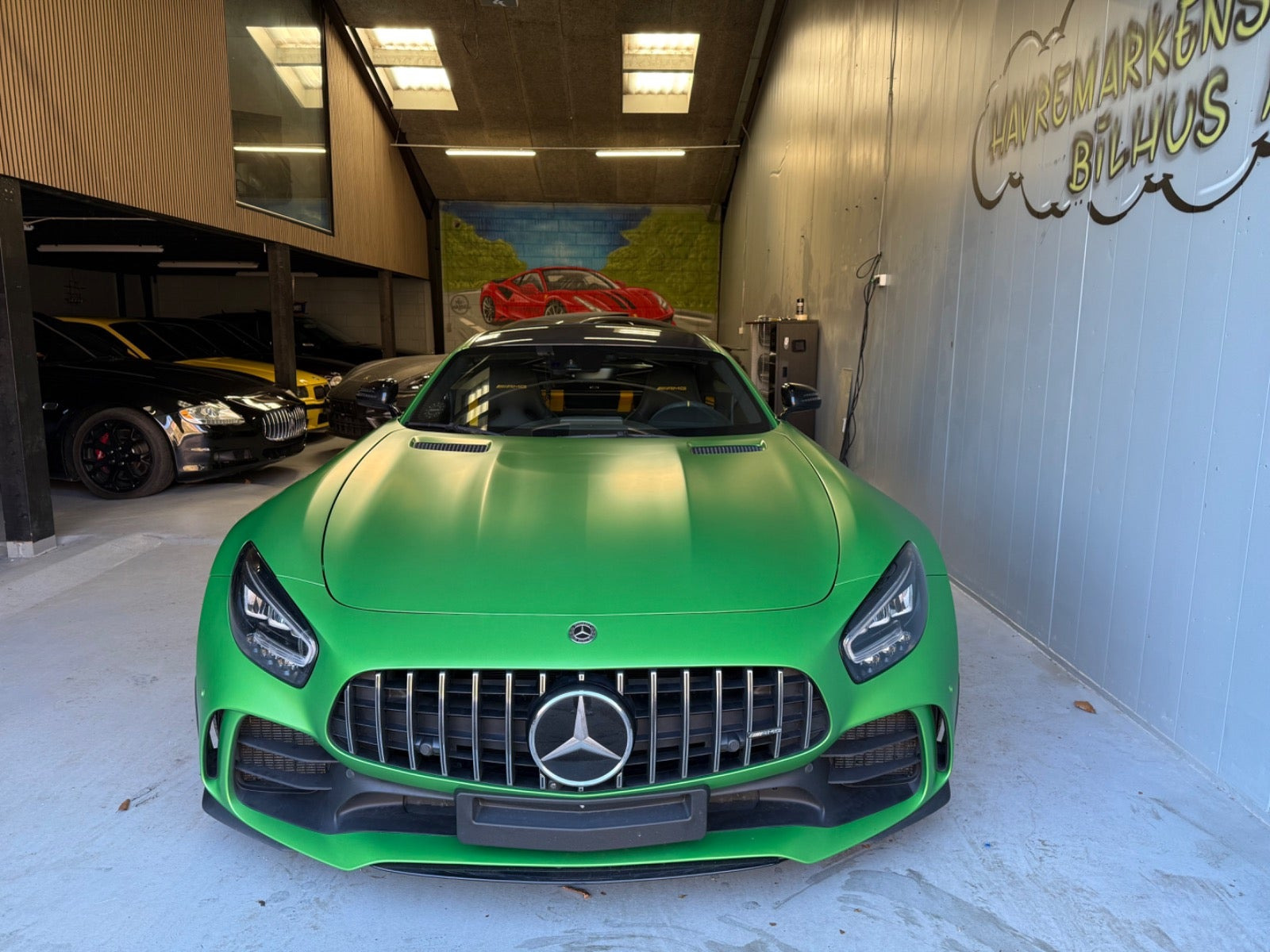 Grøn Mercedes AMG GT R fra 2020