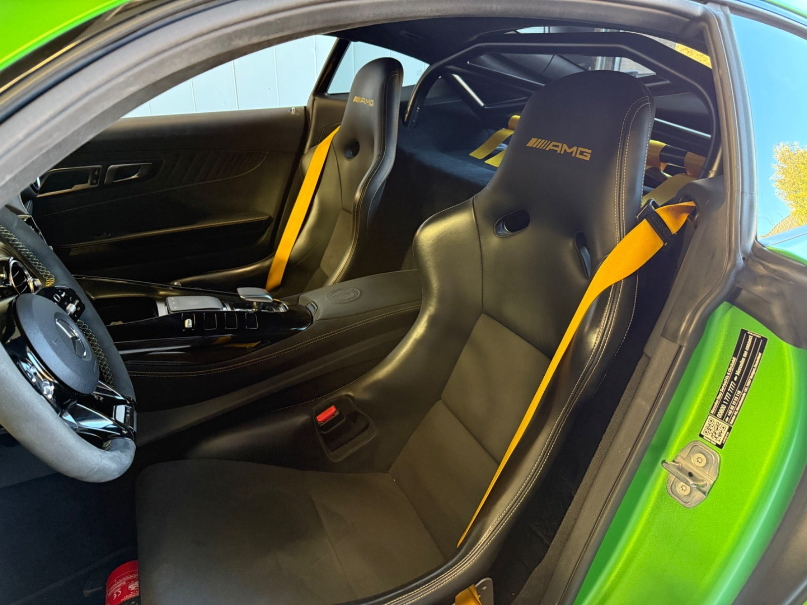 Grøn Mercedes AMG GT R fra 2020