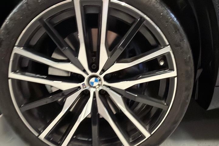 undefined BMW X5 fra 2022