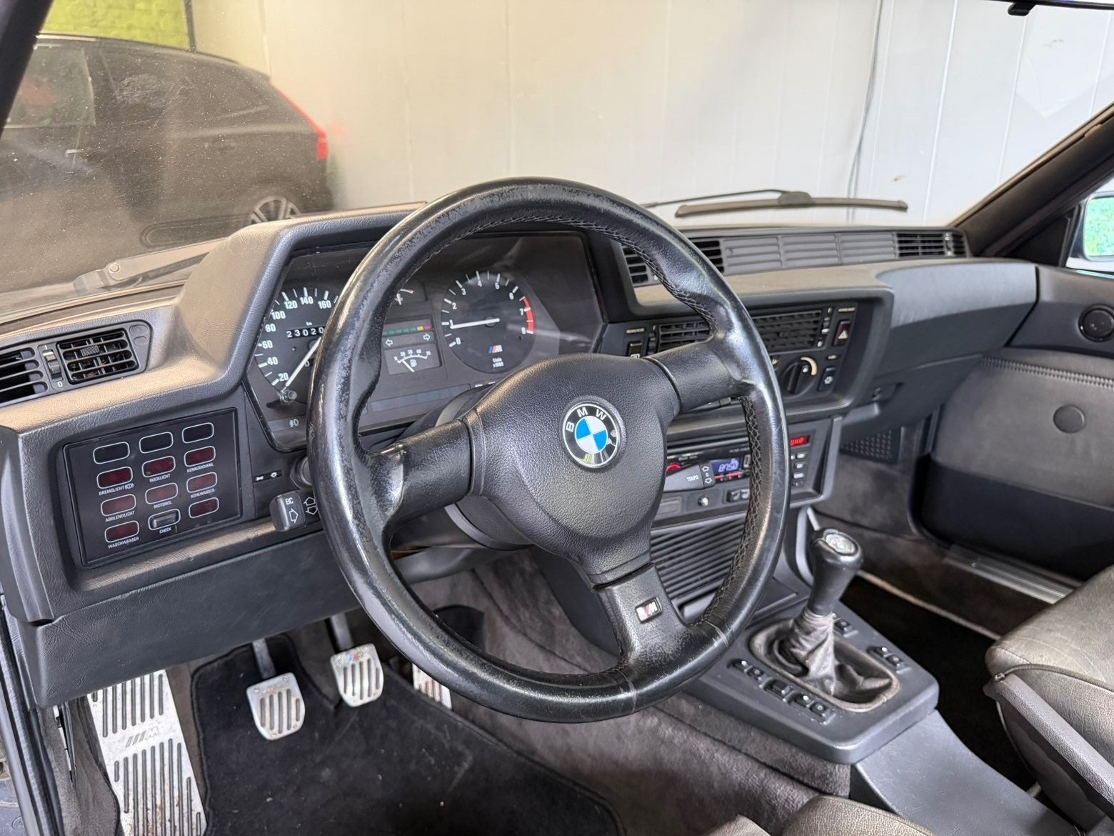 undefined BMW 635CSi fra 1986