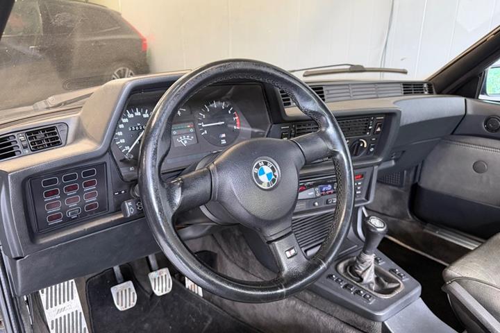 undefined BMW 635CSi fra 1986