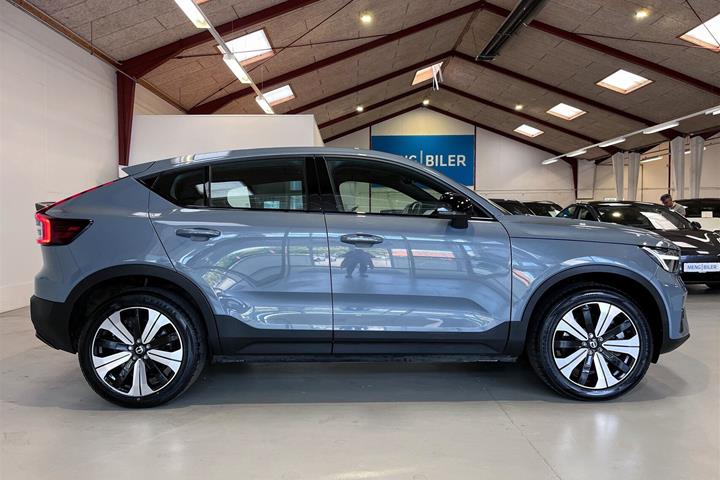 Grå Volvo C40 fra 2023