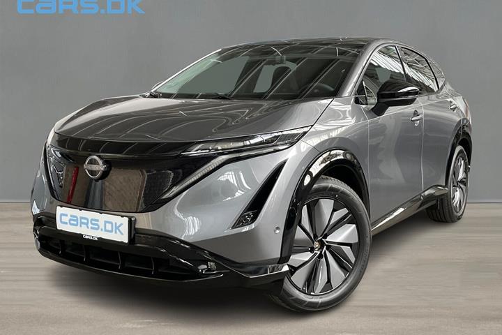 Grå Nissan Ariya fra 2026 set udefra