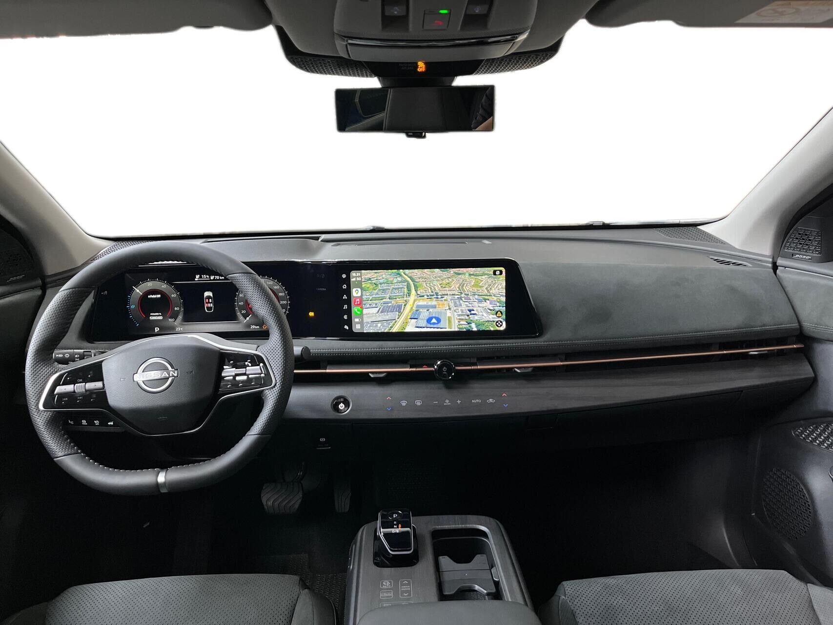 Grå Nissan Ariya fra 2026