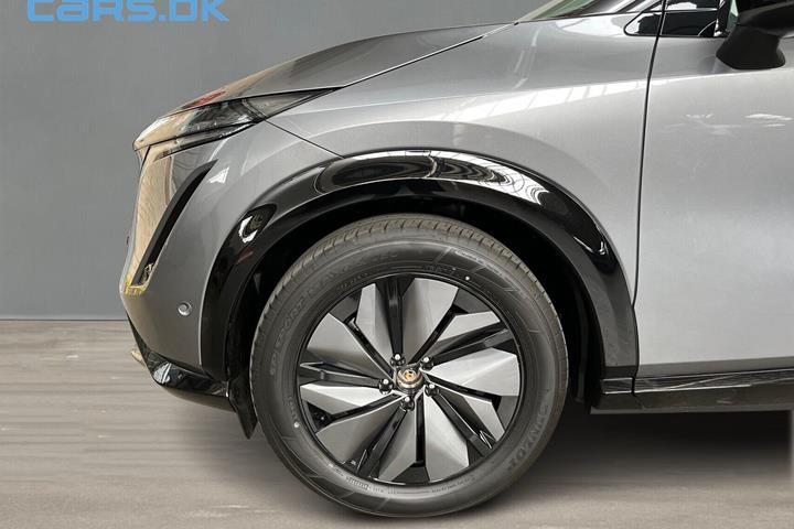 Grå Nissan Ariya fra 2026