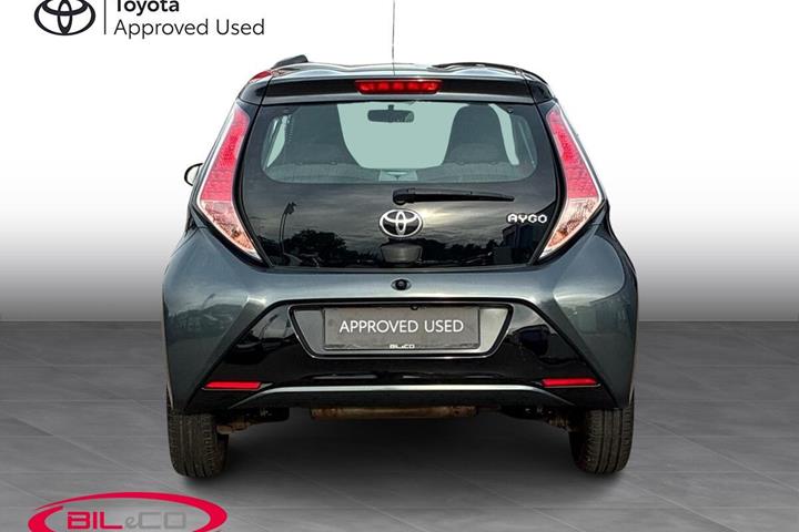 Grå Toyota Aygo fra 2014