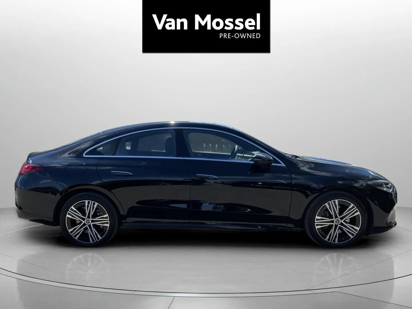 Sort Mercedes CLA250+ fra 2025