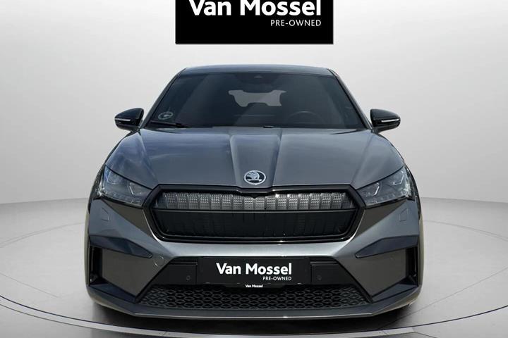 Grå Skoda Enyaq fra 2023