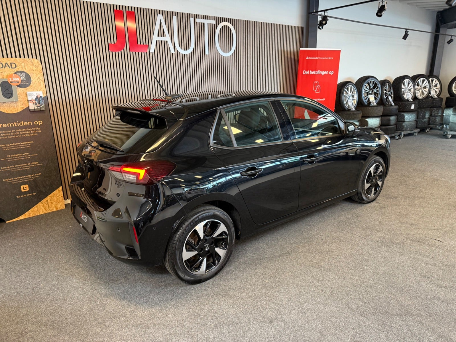 Sort Opel Corsa-e fra 2024