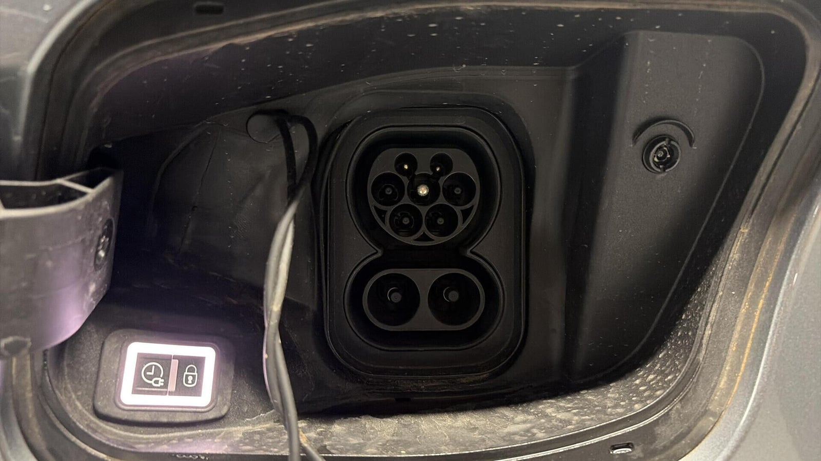 Grå Jeep Avenger fra 2025