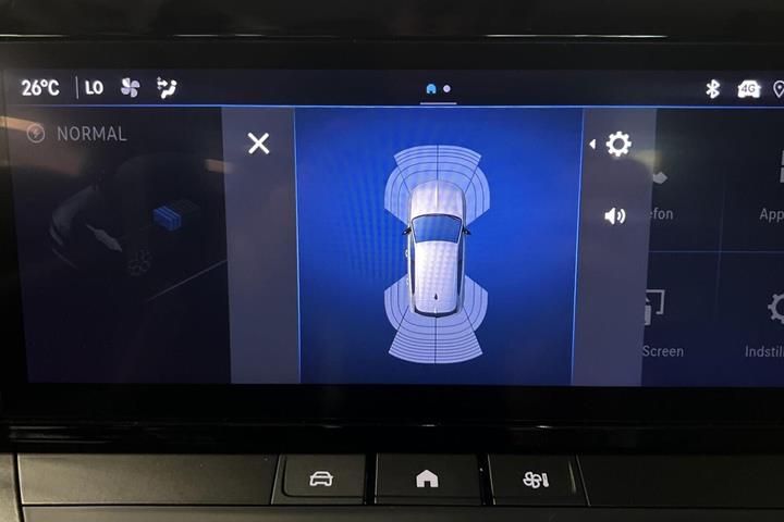 Hvid Opel Astra-e fra 2024