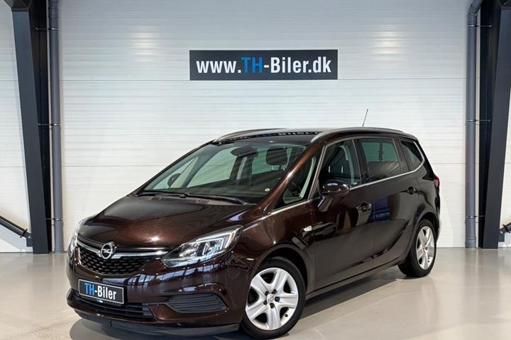 undefined Opel Zafira Tourer fra 2017