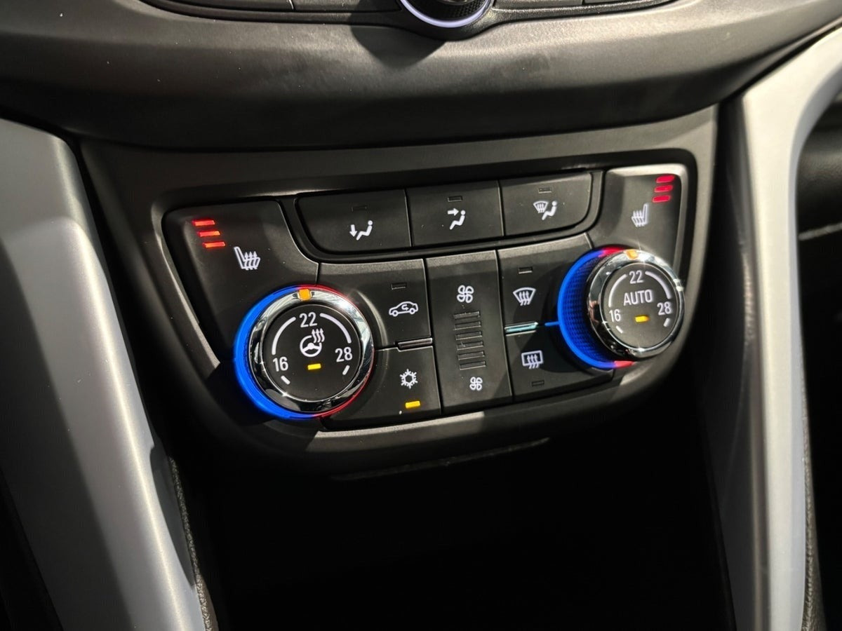 undefined Opel Zafira Tourer fra 2017