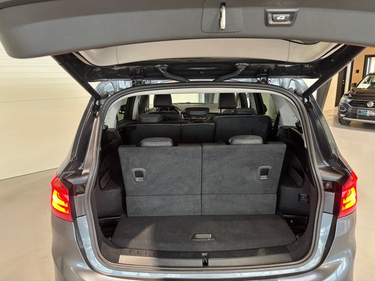 undefined BMW 216i fra 2019