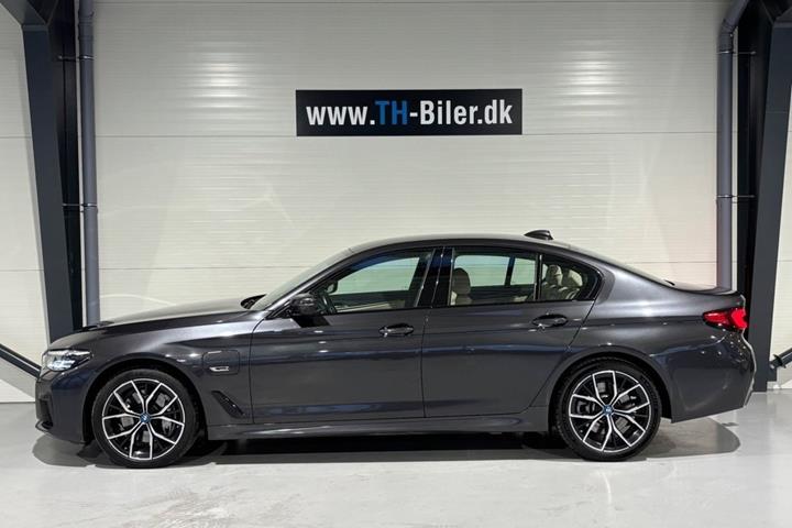 undefined BMW 545e fra 2022