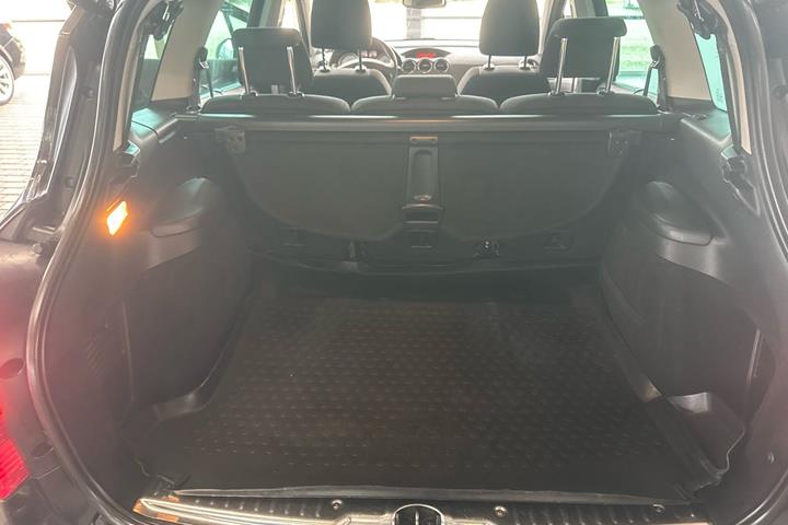 Sort Peugeot 308 fra 2011