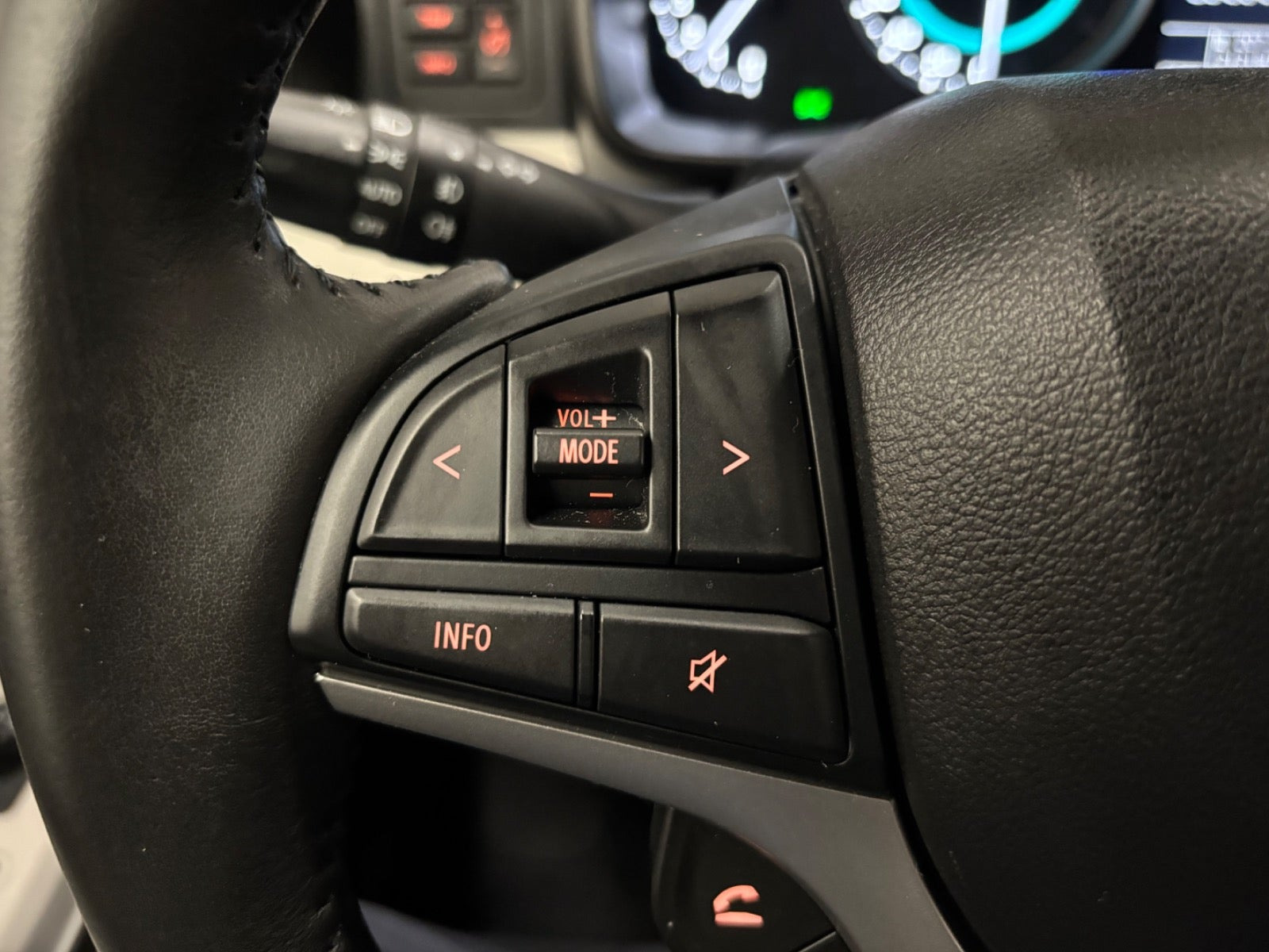 Grå Suzuki Ignis fra 2019