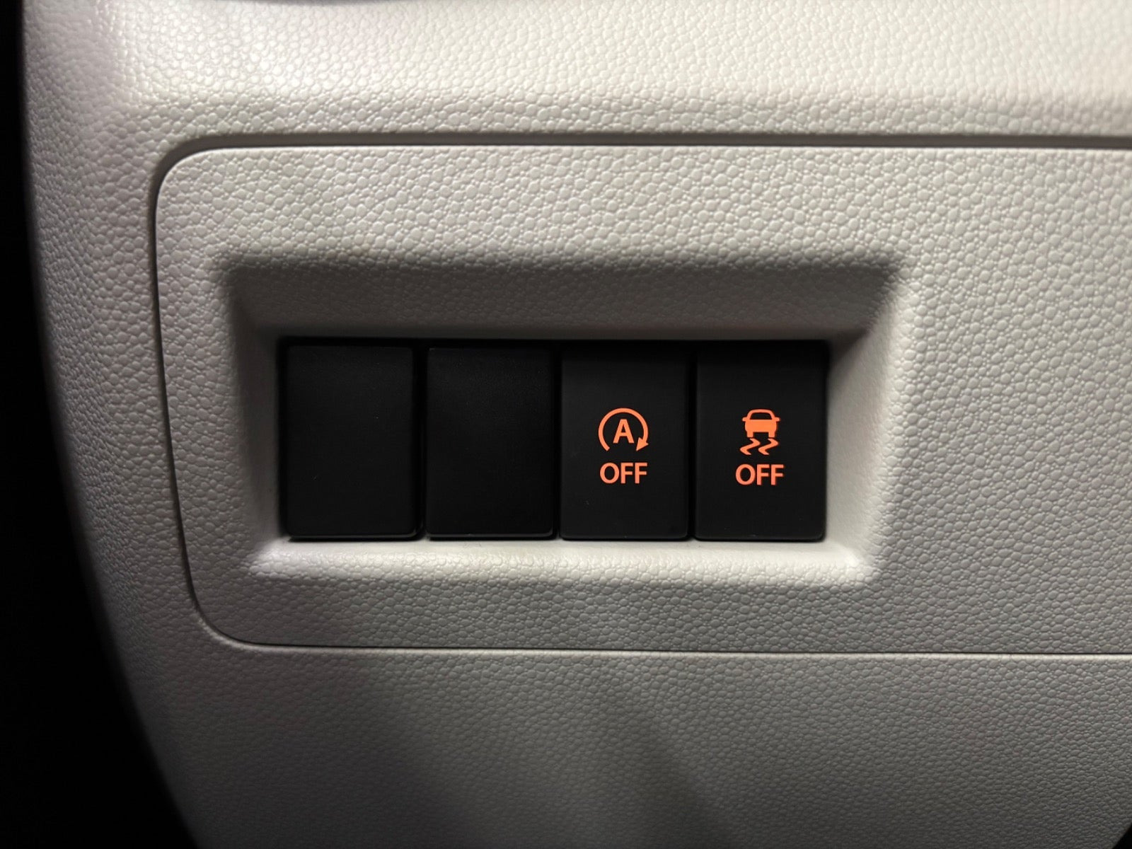 Grå Suzuki Ignis fra 2019