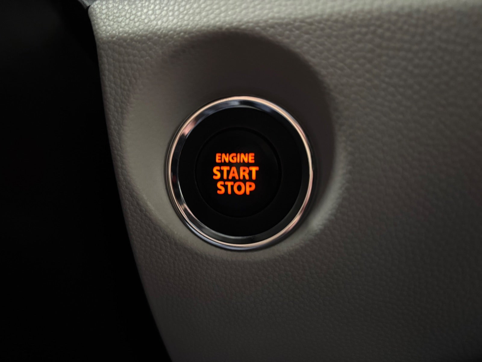Grå Suzuki Ignis fra 2019